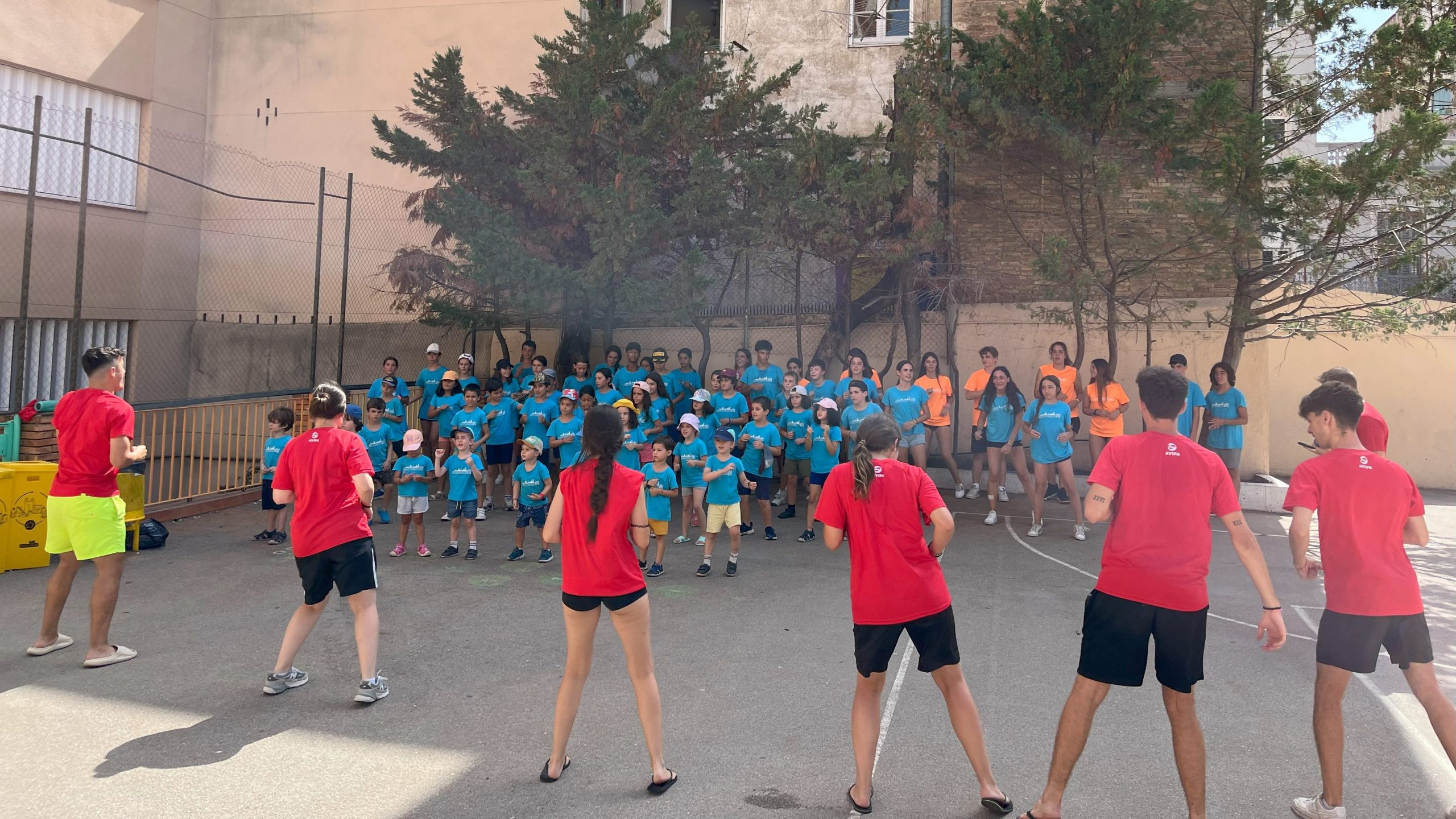 Baile de la semana, viernes, actividad conjunta